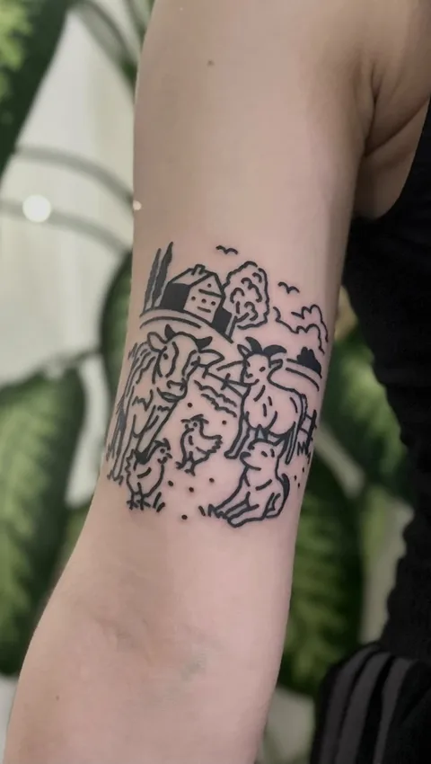 Tatuaż z motywem wiejskim – krowa, koza, kura i owca na przedramieniu — Tattoo, Wujek Darek Tattoo, Warszawa
