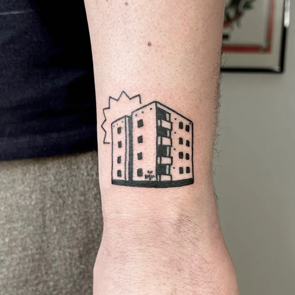 Pierwsza sesja nostalgiczno-warszawskiego rękawa na Maćku - ciąg dals… — Tattoo, Wujek Darek Tattoo, Warszawa