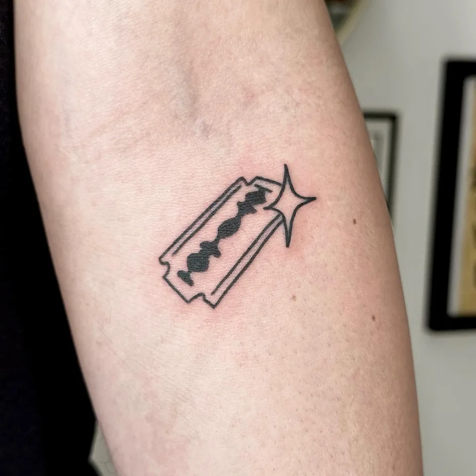 Pierwsza sesja nostalgiczno-warszawskiego rękawa na Maćku - ciąg dals… (2) — Tattoo, Wujek Darek Tattoo, Warszawa