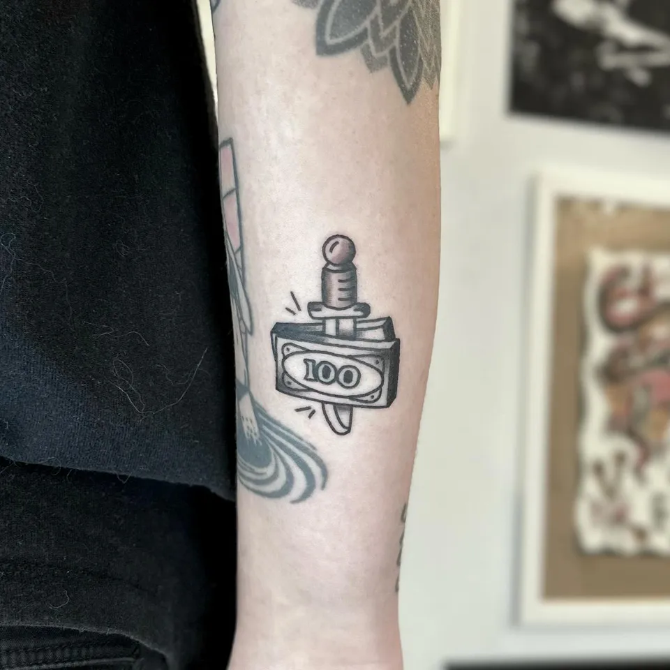 Tatuaż clean ignorant — 11/2023 — Tattoo, Wujek Darek Tattoo, Warszawa