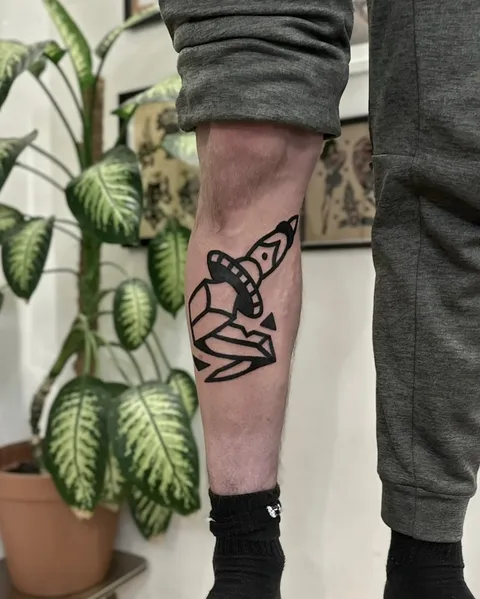 Flash sheet sztyletów i noży z grubym konturem w stylu ignorant (2) — Tattoo, Wujek Darek Tattoo, Warszawa