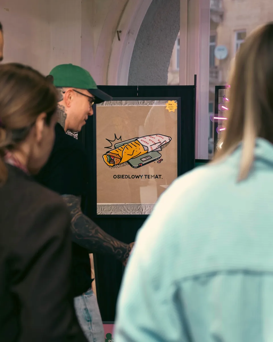 Wystawa plakatów i neonu z grubym konturem i motywami popkulturowymi (3) — Tattoo, Wujek Darek Tattoo, Warszawa