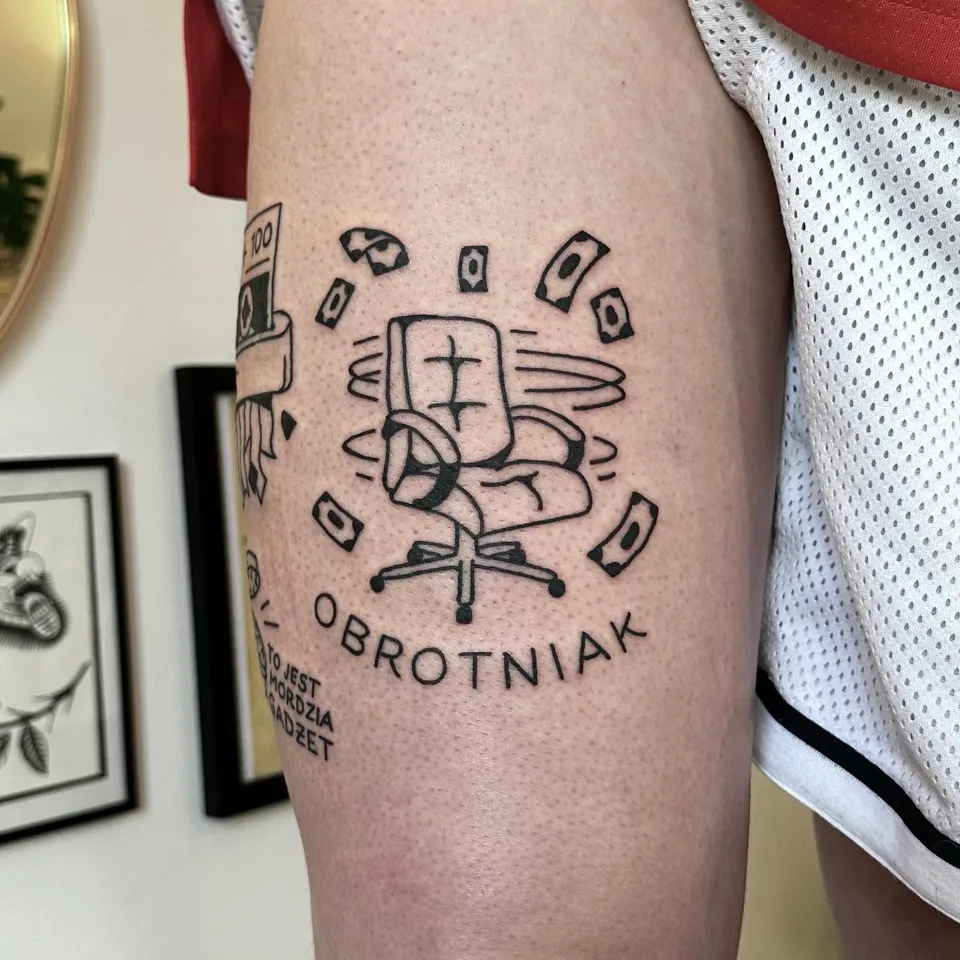 Obrotny jak fotel Dzięki .tattooshop — Tattoo, Wujek Darek Tattoo, Warszawa